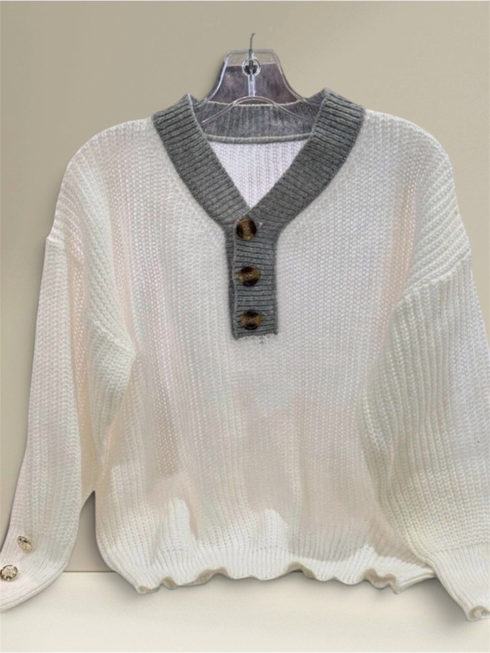 SHEIN Women’s Button Sweater. Size Medium.